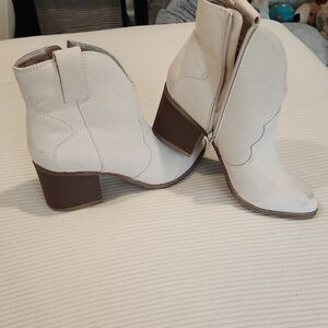 Women's Cream Ankle Boots